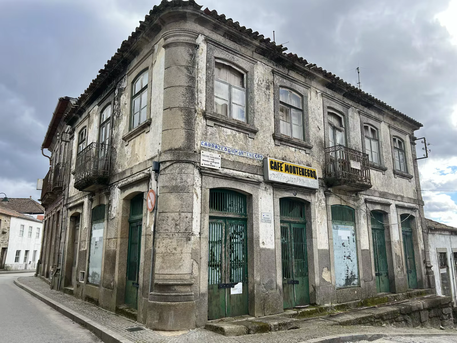 Carrazedo de Montenegro