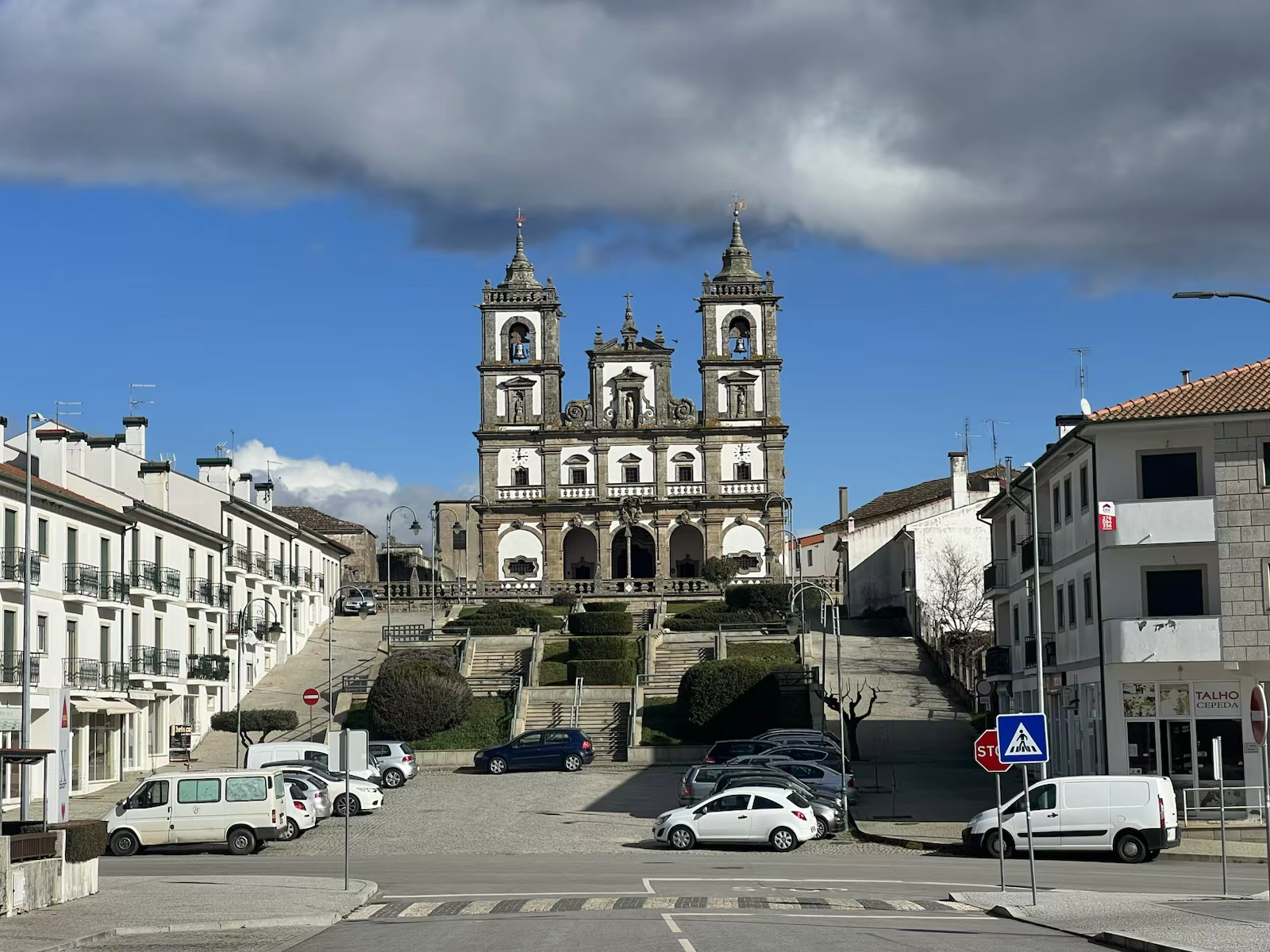 Carrazedo de Montenegro